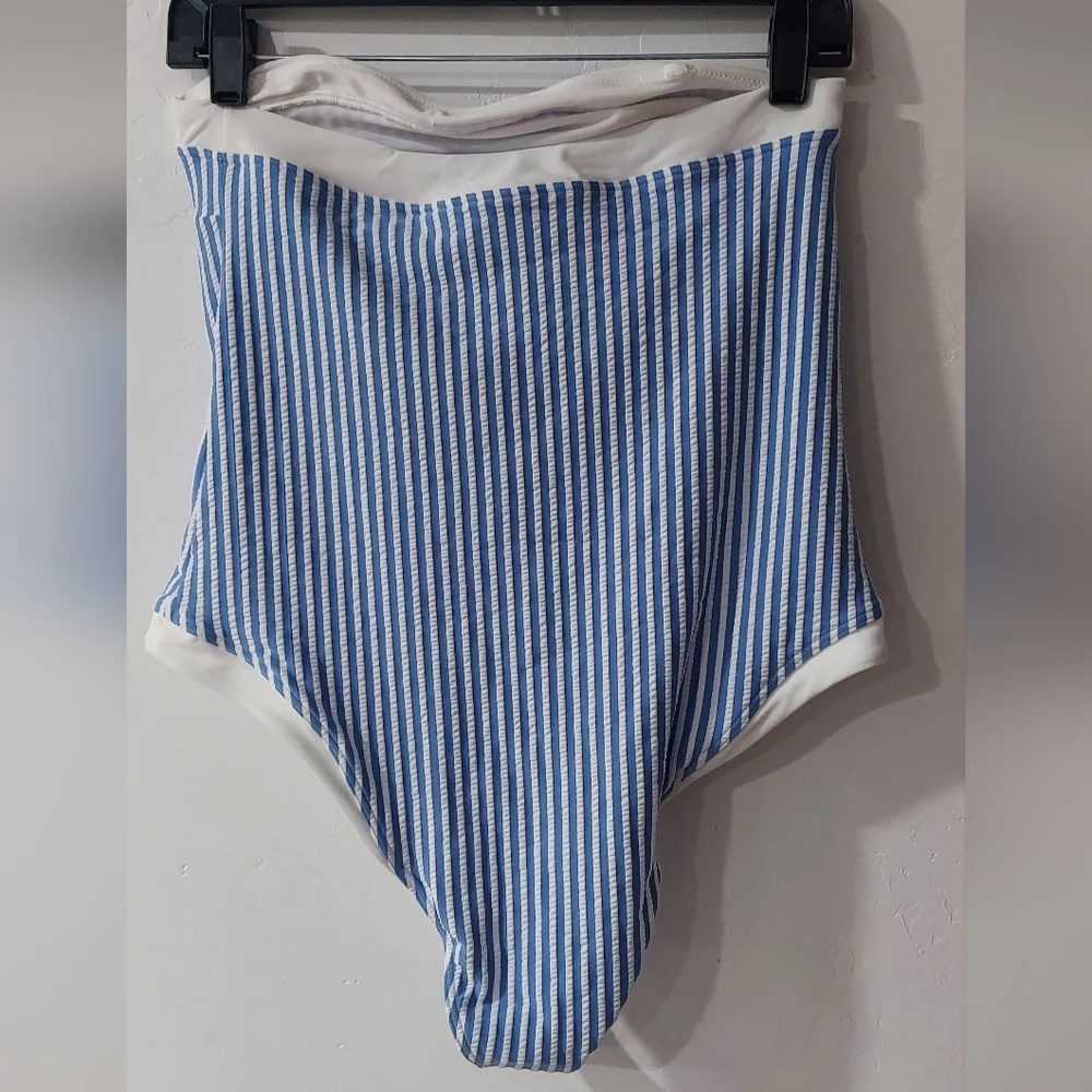 A & AF Blue and White Striped Swimsuit Size Medium - Picture 5 of 8
